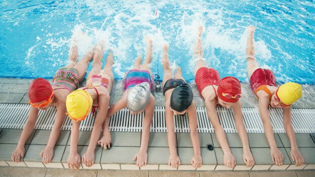 夏日炎炎   为小朋友拣最合适的泳班