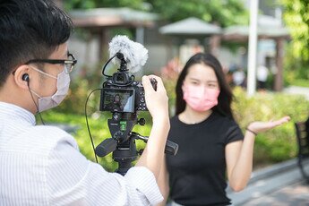 大部分样本的拍片表现出色,消费者更可按需要添置收音咪及三脚架以方便拍摄。