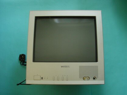 Toshiba 15" colour television model "15V11B"