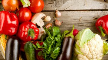 Import and sale of romaine lettuce produced in Salinas, California, US suspended