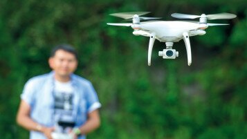 無人機航拍表現參差    遵從飛行及私隱規例免墮法網