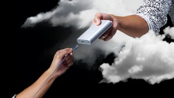 外置充電器質素參差  3款電能比標示少4成 9款安全不達標