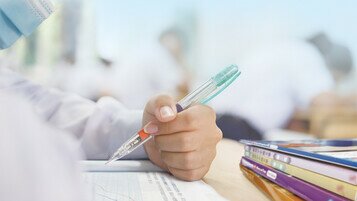 新学年中小学购书费分别上升2.9%和5.7%  升幅高于通胀 新冠疫情影响 传统和电子书要兼备