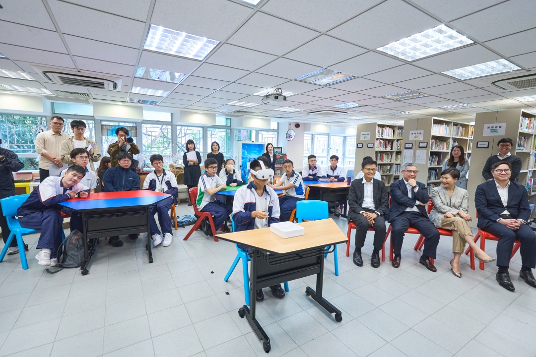 Participating students try out the virtual reality (VR) simulation games.