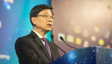 主禮嘉賓行政長官李家超先生致辭。